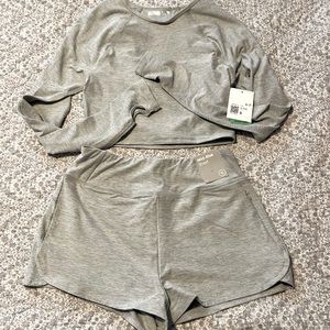 Forever 21 Workout Outfit shirts and Crop Long Sleave